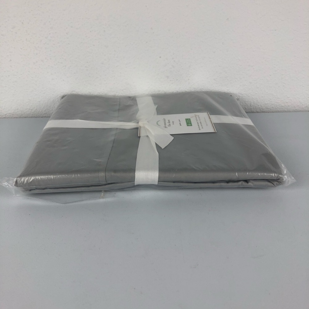 POTTERY BARN Essential Queen Flat Sheet 300 Thread - Picture 6 of 7